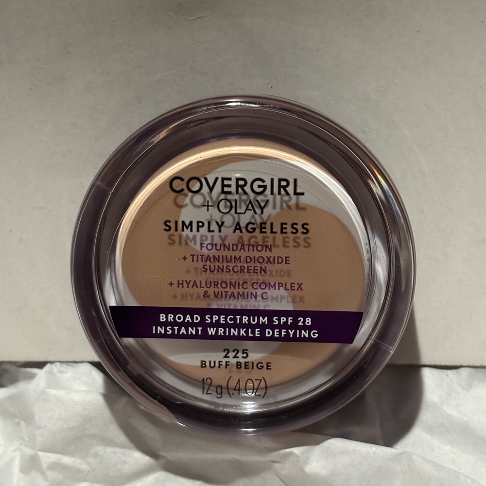 COVERGIRL Cream Foundation Smooth Finish